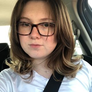 Meet your Posher, Katelyn